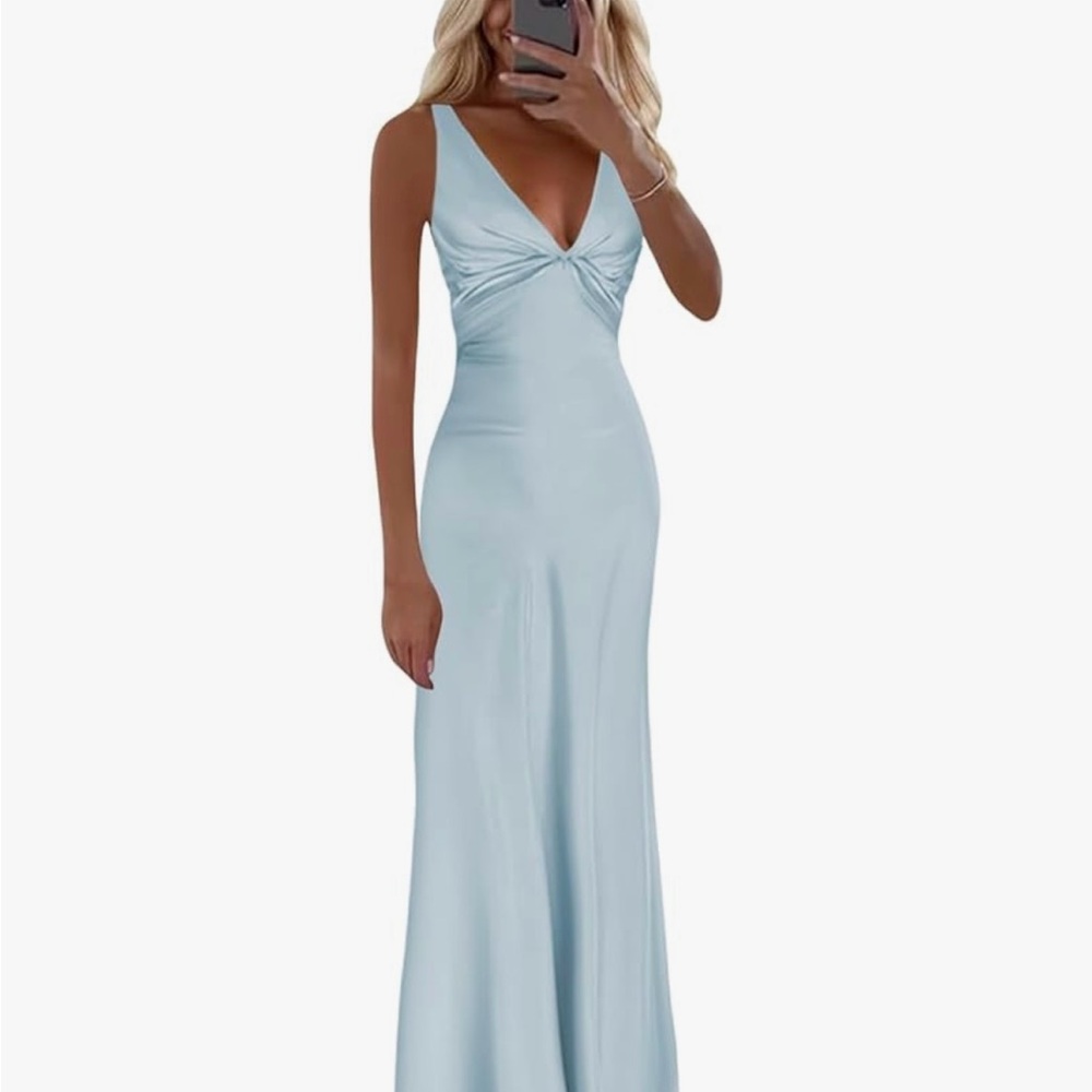 Amazon Blue V-Neck Sleeveless Gown